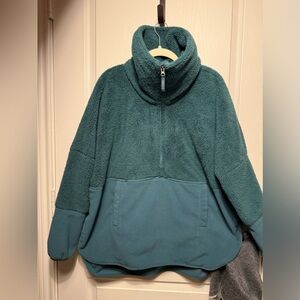 The North Face Women's Tundra 200 Oversized Fleece Pullover size large